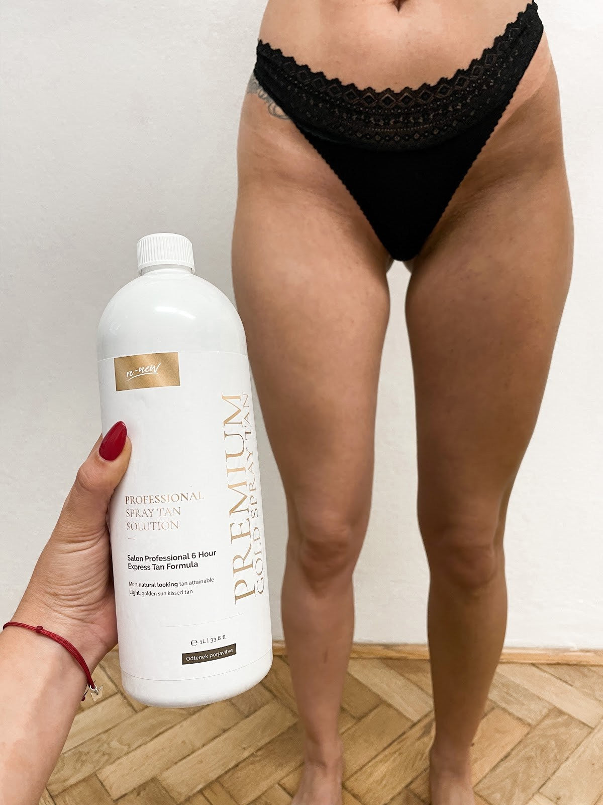 Porjavel videz nog po profesionalnem spray tanu